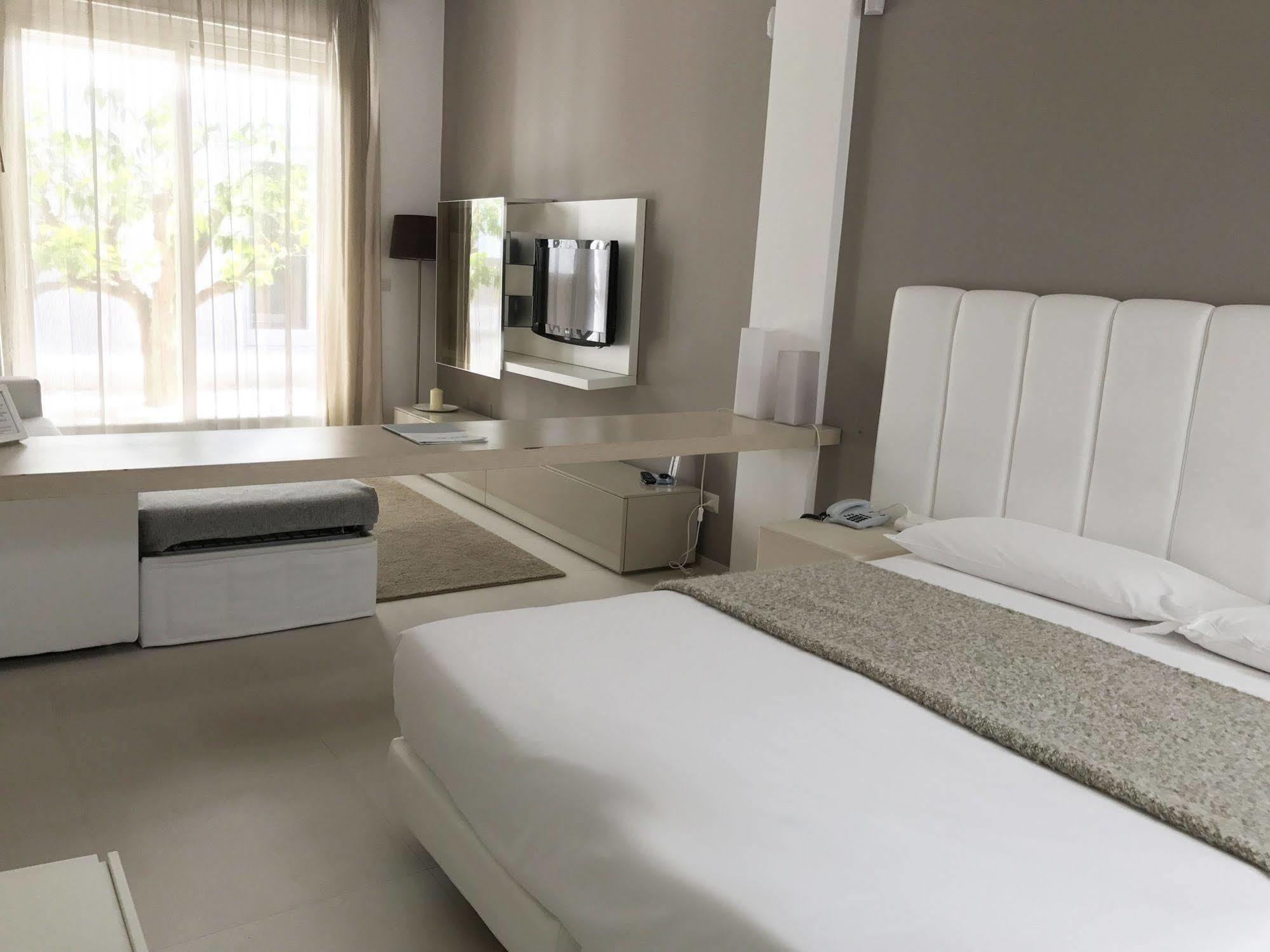 Soglow Business Class Hotel Molfetta Kültér fotó